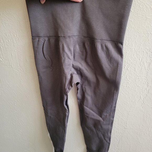 Gray  Wideband High Waist Topstitching Sports Athletic Leggings - Picture 3 of 4